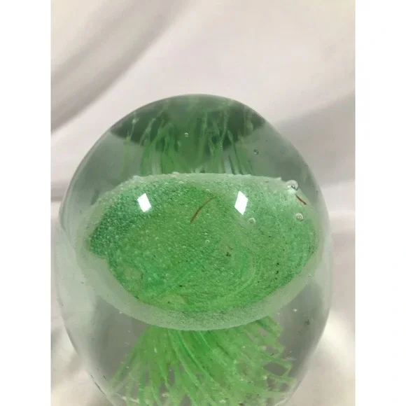 Glow In The Dark Jellyfish Paperweight 5.5 inch 3.2 Pound Art Glass Paperweight - Picture 5 of 16